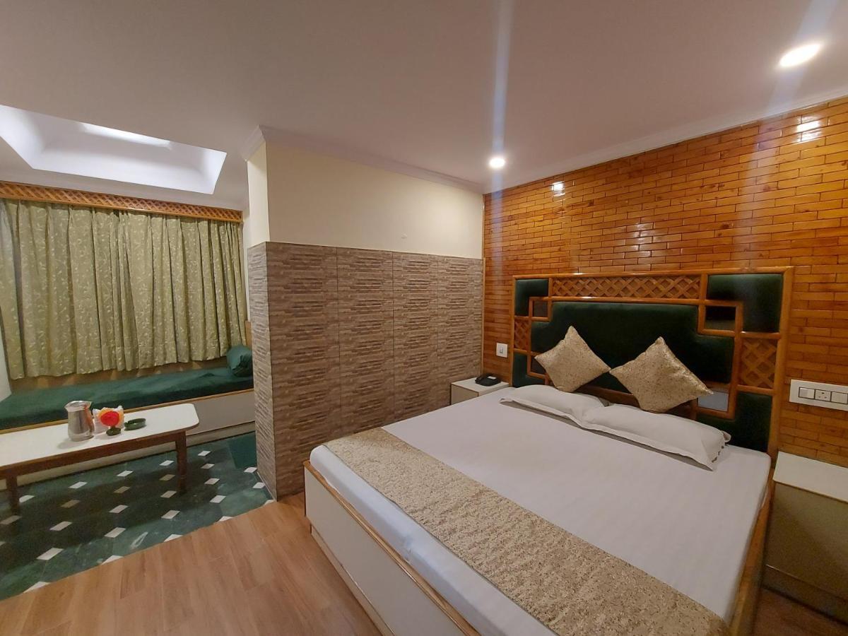 Brightland Hotel شيملا المظهر الخارجي الصورة