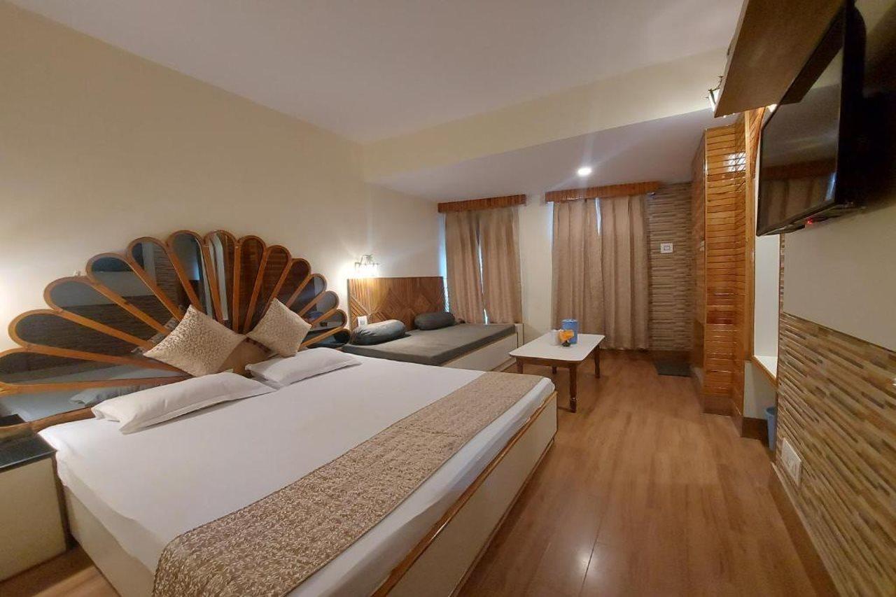 Brightland Hotel شيملا المظهر الخارجي الصورة
